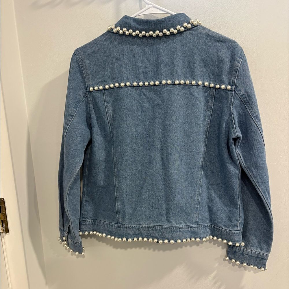Elegant Pearl Embellished Denim Classic Jacket - Picture 2 of 15